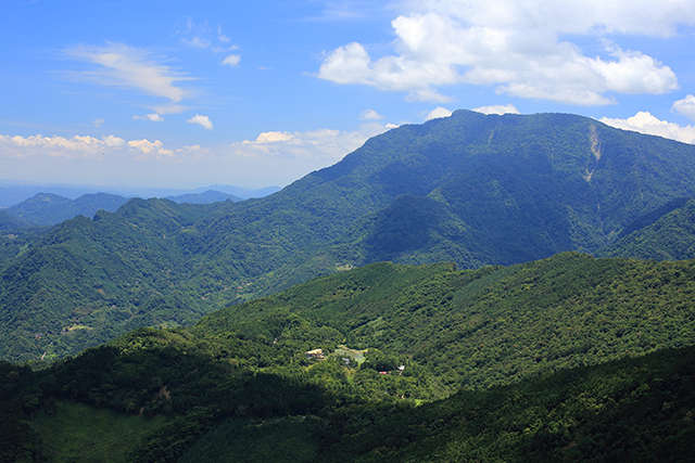 南庄向天湖山縱走苗栗南庄向天湖山連峰縱走